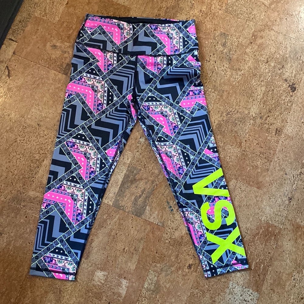 Victoria’s Secret knockout crop